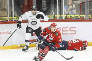 Mitään järkeä? Urheilucast: 9 pisteen miehellä 350 000 euron sopimus SM-liigassa