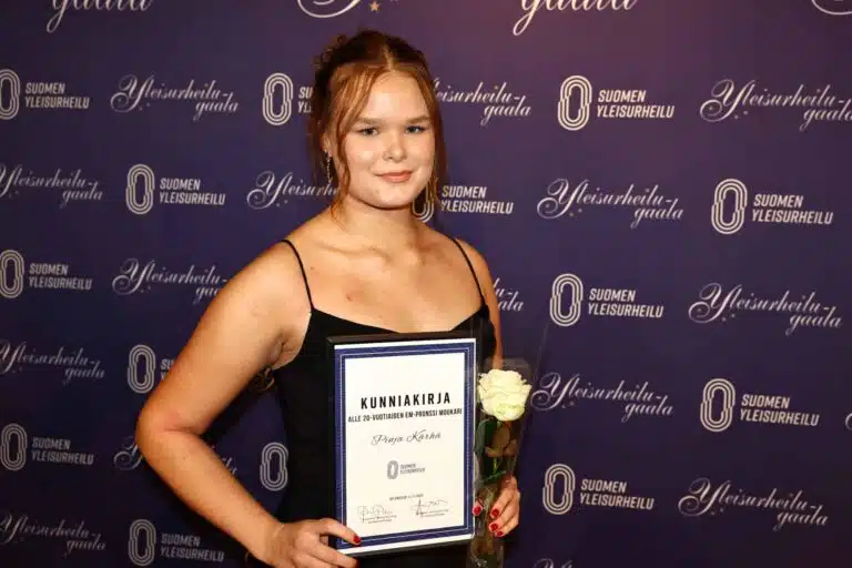 80 metrin heitto – suomalaisen moukarinaisen riemu repesi
