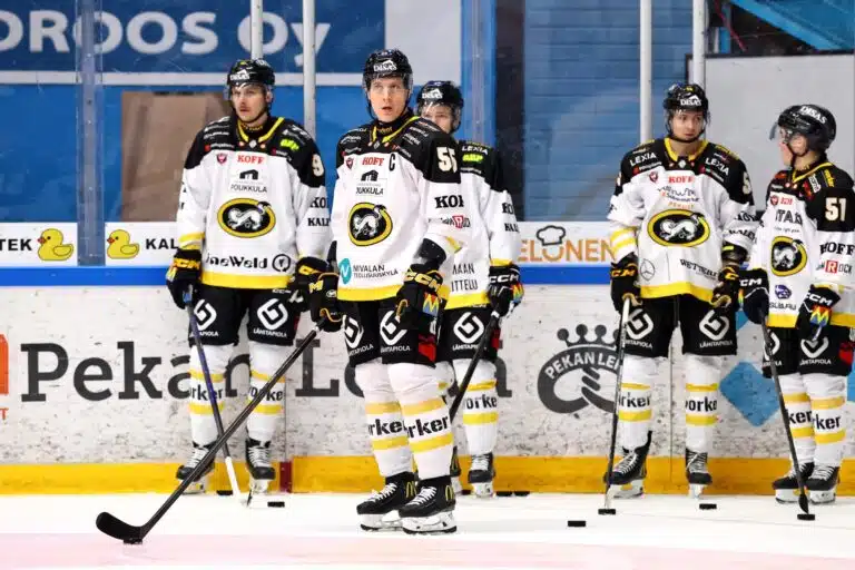 Urheilucast: Kärpät virittelee todellista jättikaappausta – pöydälle valtava summa rahaa