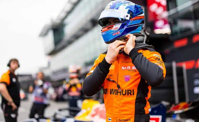 VM: Tuukka Taponen löi taululle melkoisen ajan – Suomen F1-ässä täysi vastaantulija