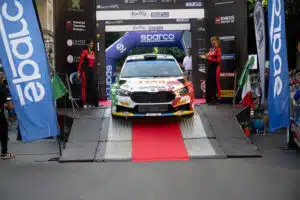 Rallitähti rakastui kartanlukijaansa – ”Se on erityistä”