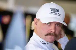 Valtteri Bottas romahti – Cadillacin radiossa heti viesti, joka ei jättänyt mitään epäselväksi