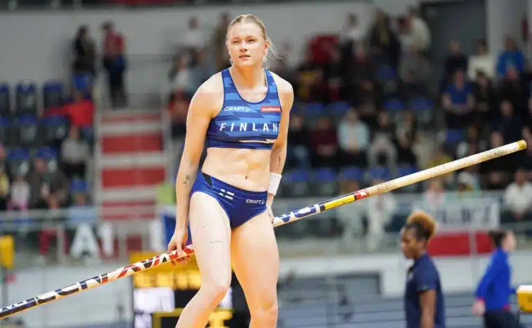 Wilma Murron sormista lähti yöllä näille ihmisille viesti, jonka sanoma oli kristallinkirkas