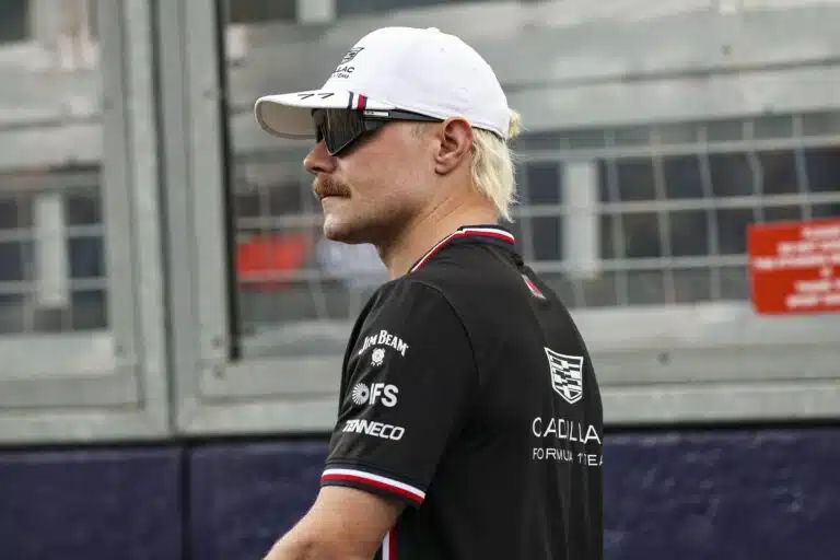 Uusi tieto: Valtteri Bottas lausui Mercedes-kuskille selvät sanat, kun hän lähti tallista