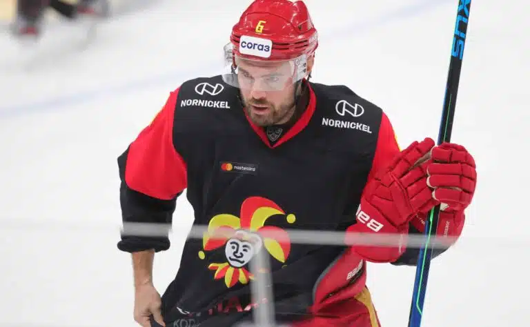 Jokereiden tähtipelaajalta iljettävä temppu suihkussa – joukkuekaverit puuttuivat peliin