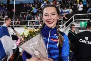 Ella Junnila jätti vanhan elämän taakseen – poseerasi tämän naisen kanssa