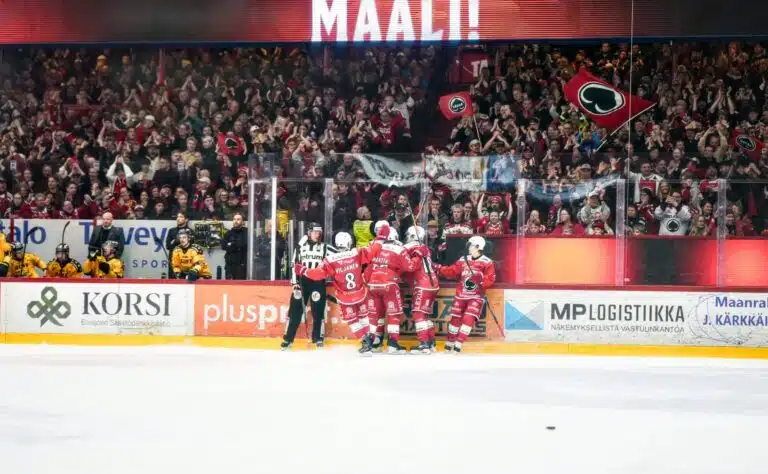 UC: SM-liigaseuralla lähti lapasesta Levillä – karaokebaarissa todistettiin melkoista show’ta