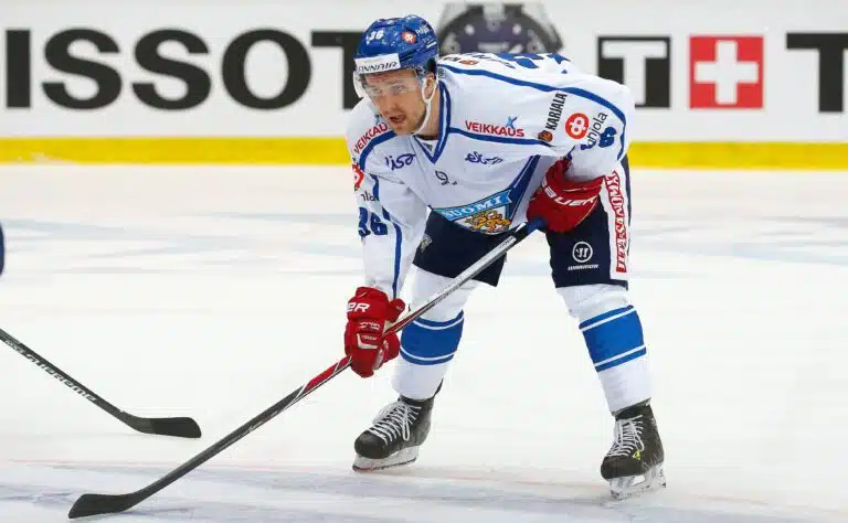 Suomalainen kiekkotähti lopetti pelaamisen – rakettimainen kehitys uudella urallaan