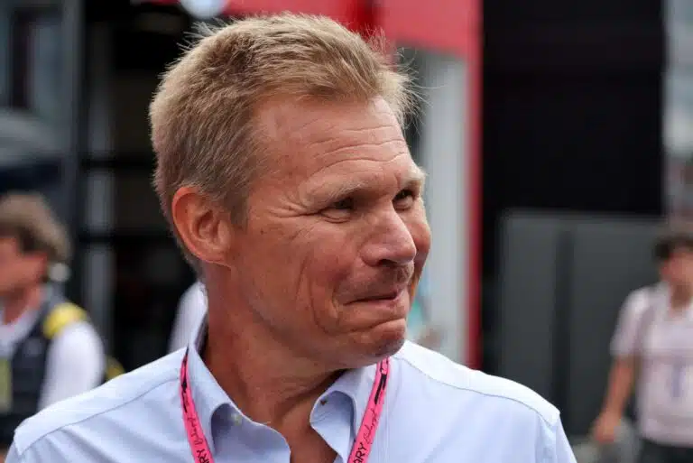 Maailmalta tuli tuomio: Näin hyvä kuski Mika Salo oikeasti oli