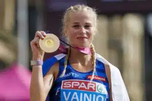Sieltä se tuli: Alisa Vainio herkässä yhteiskuvassa – ”Oot uskomattoman tärkeä”