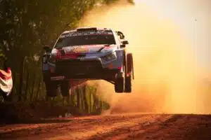 Hyundai-tähti vahvisti: Jari-Matti Latvalan Toyota juoninut yllättävää huippukaappausta rallin MM-sarjassa
