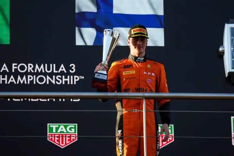 Maailmalta valitettava arvio: Tuukka Taposen F1-unelma säpäleinä – ”Liian vähän ja liian myöhään”
